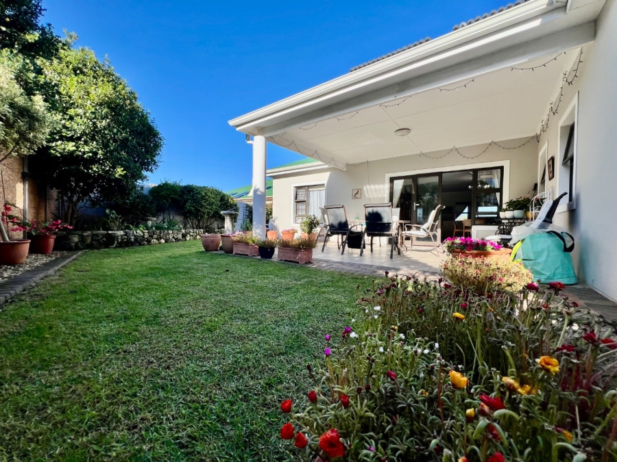 3 Bedroom Property for Sale in Stilbaai Wes Western Cape